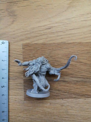 Tank alternate pose - alternate, xeno